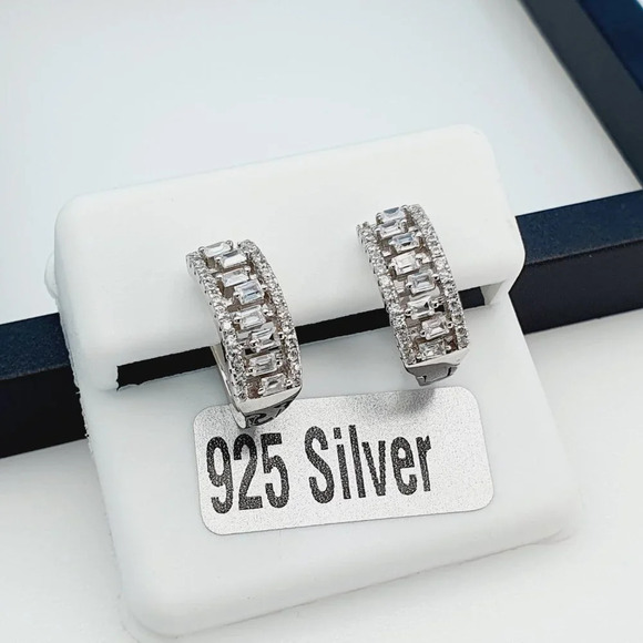 "925 Sterling Silver Cubic Zirconia Earrings, UU1P6A6161 - Picture 2 of 11